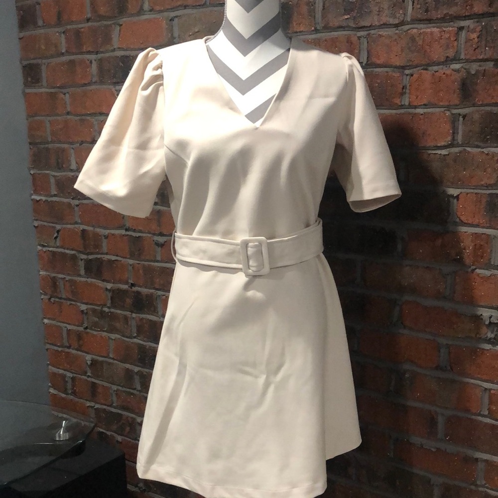 Molly Bracken Cream Mini Dress with Belt. Excellent condition, worn once. Size M